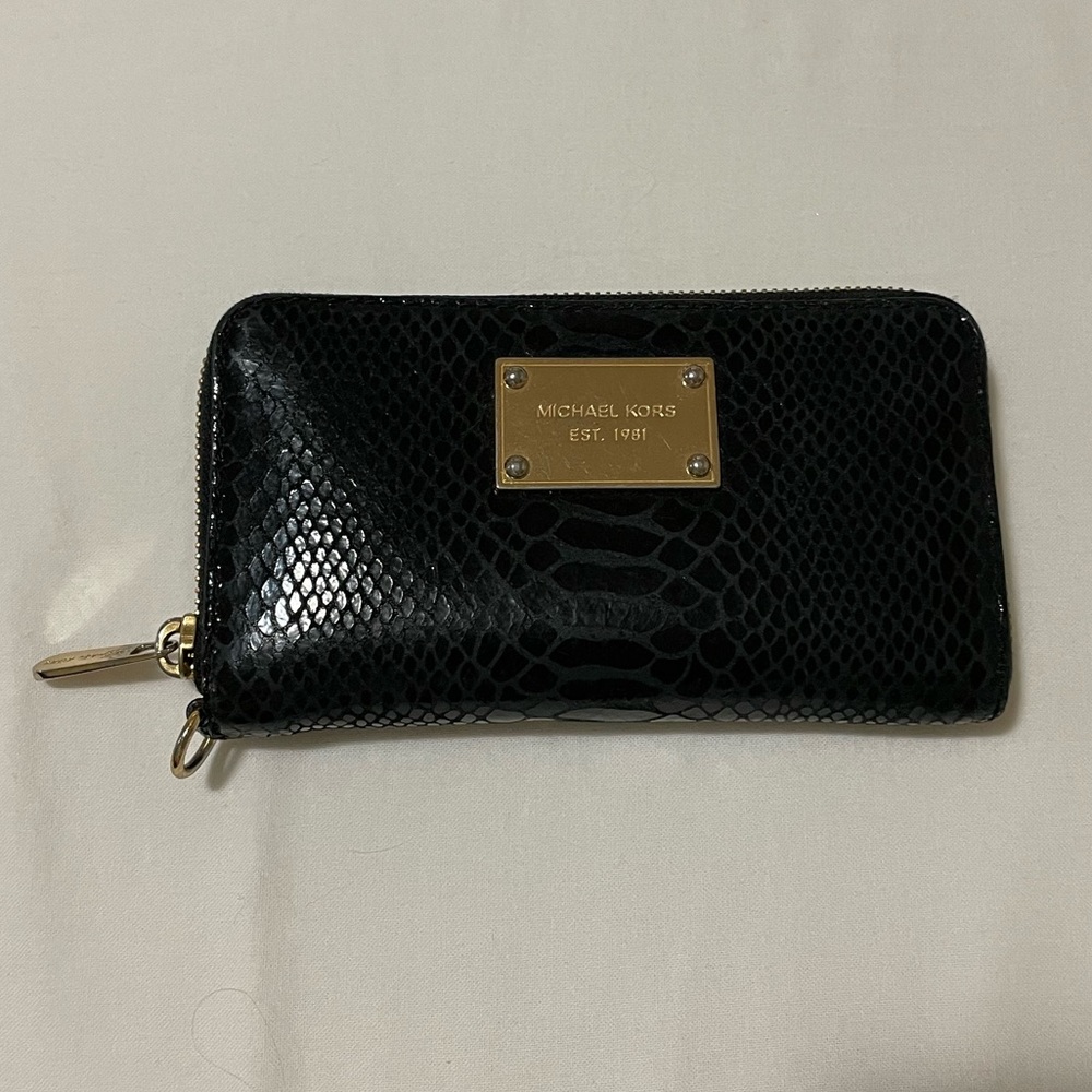 Black Michael Kors Wallet